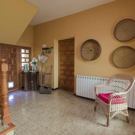 Llucanes Villa Perafita