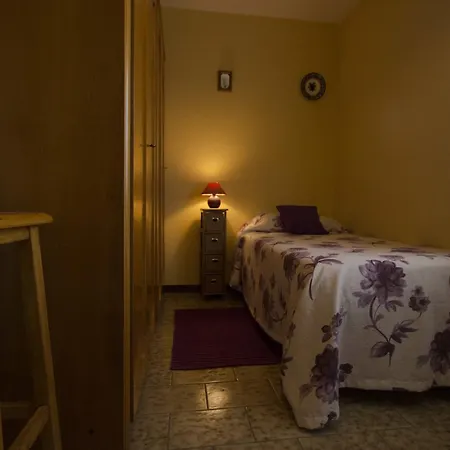 Llucanes Villa *