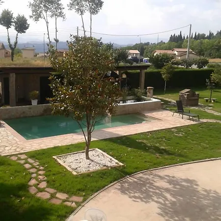 Llucanes Villa *