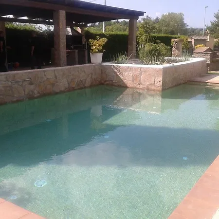 Llucanes Villa *