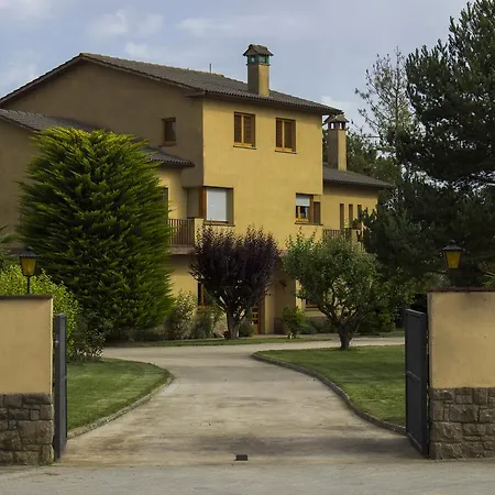 Llucanes Villa Perafita